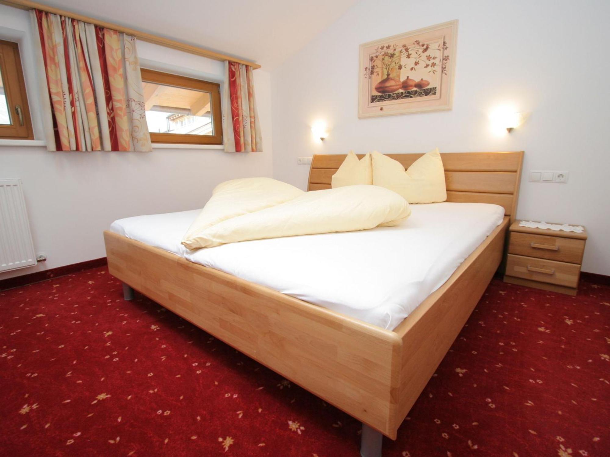 Charming Apartment In Uderns With Balcony Bagian luar foto