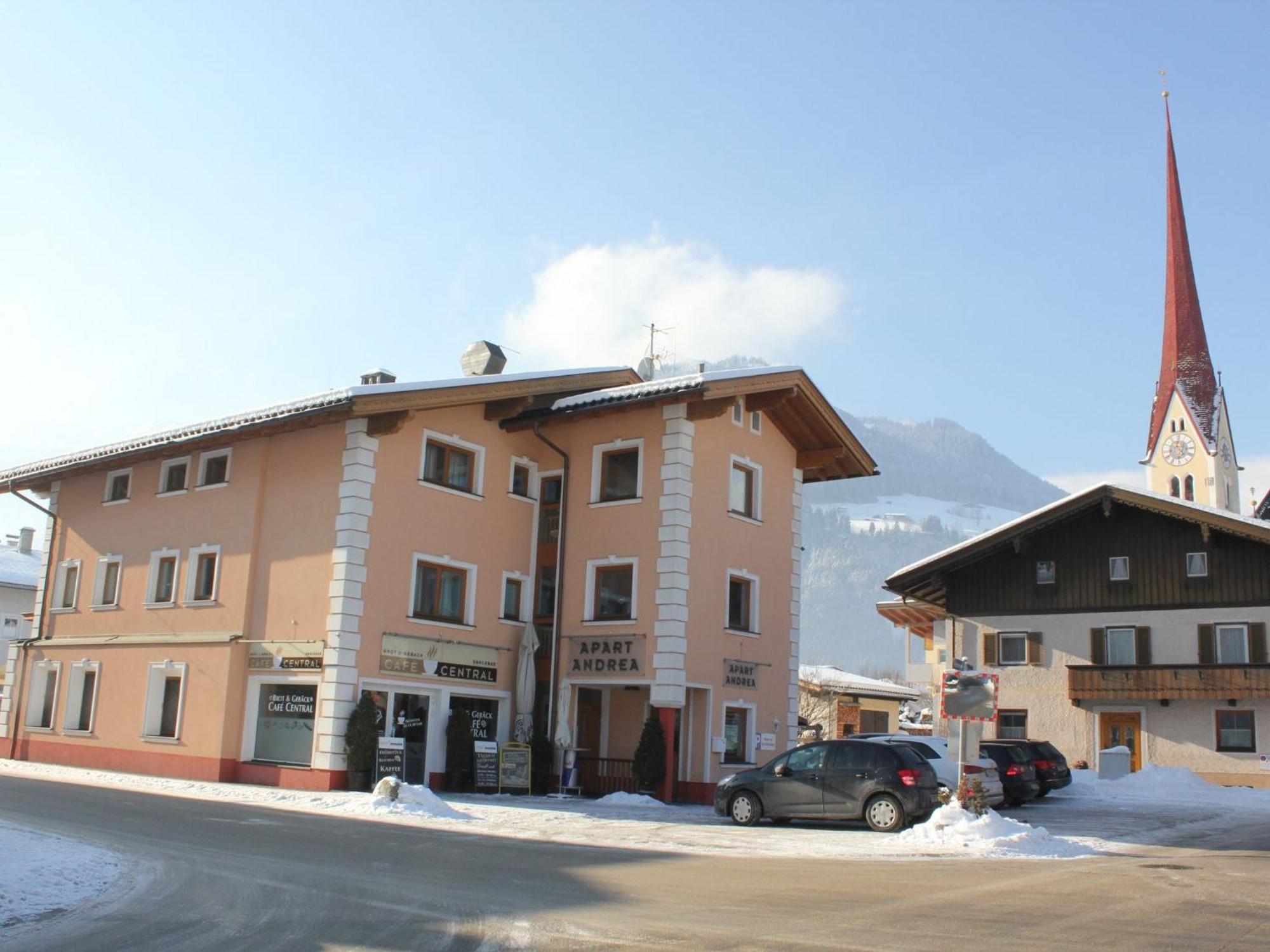 Charming Apartment In Uderns With Balcony Bagian luar foto