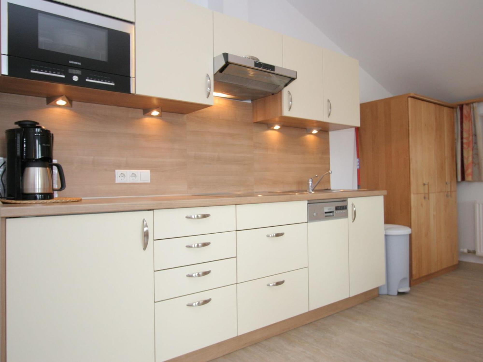 Charming Apartment In Uderns With Balcony Bagian luar foto