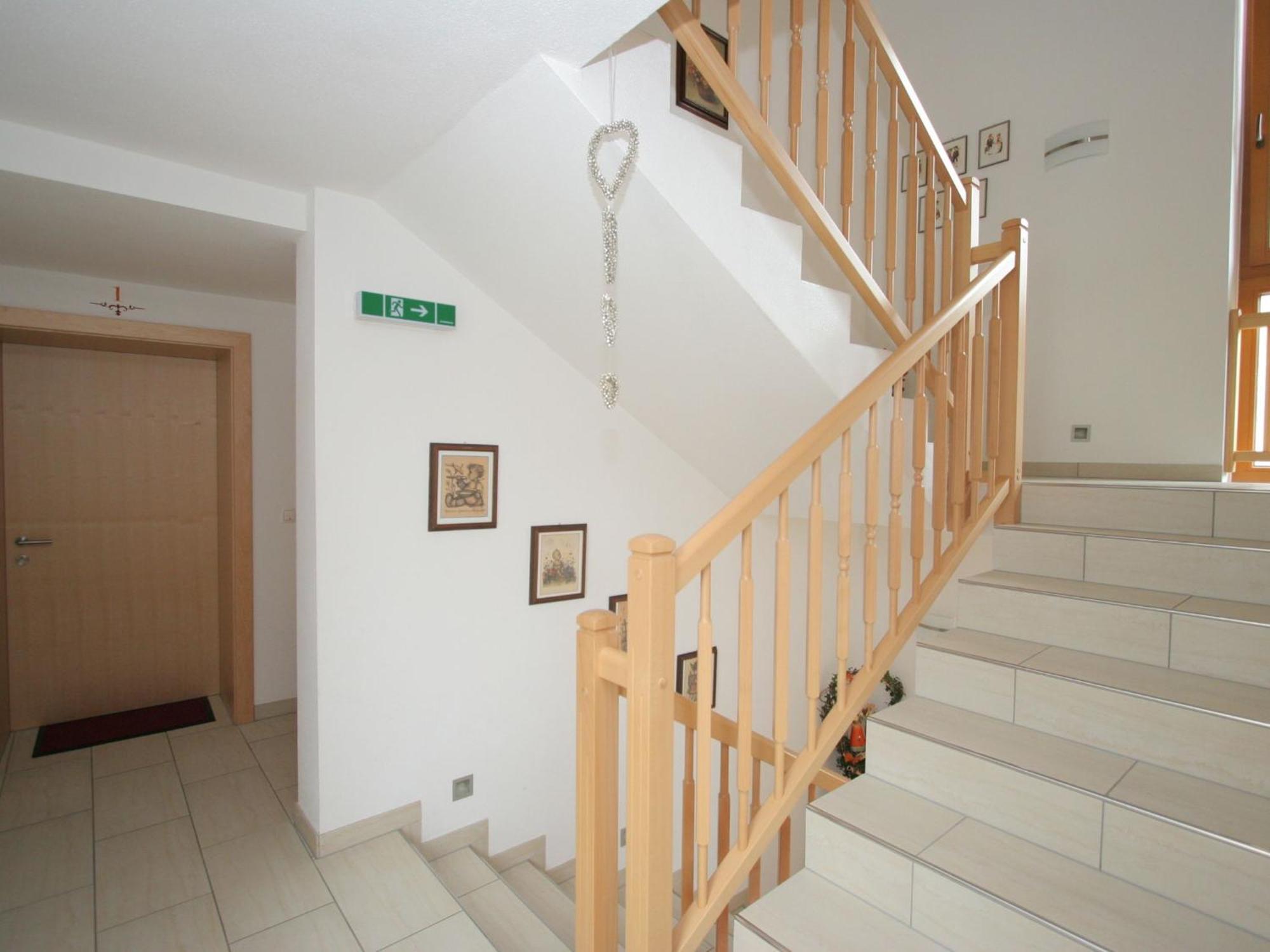 Charming Apartment In Uderns With Balcony Bagian luar foto